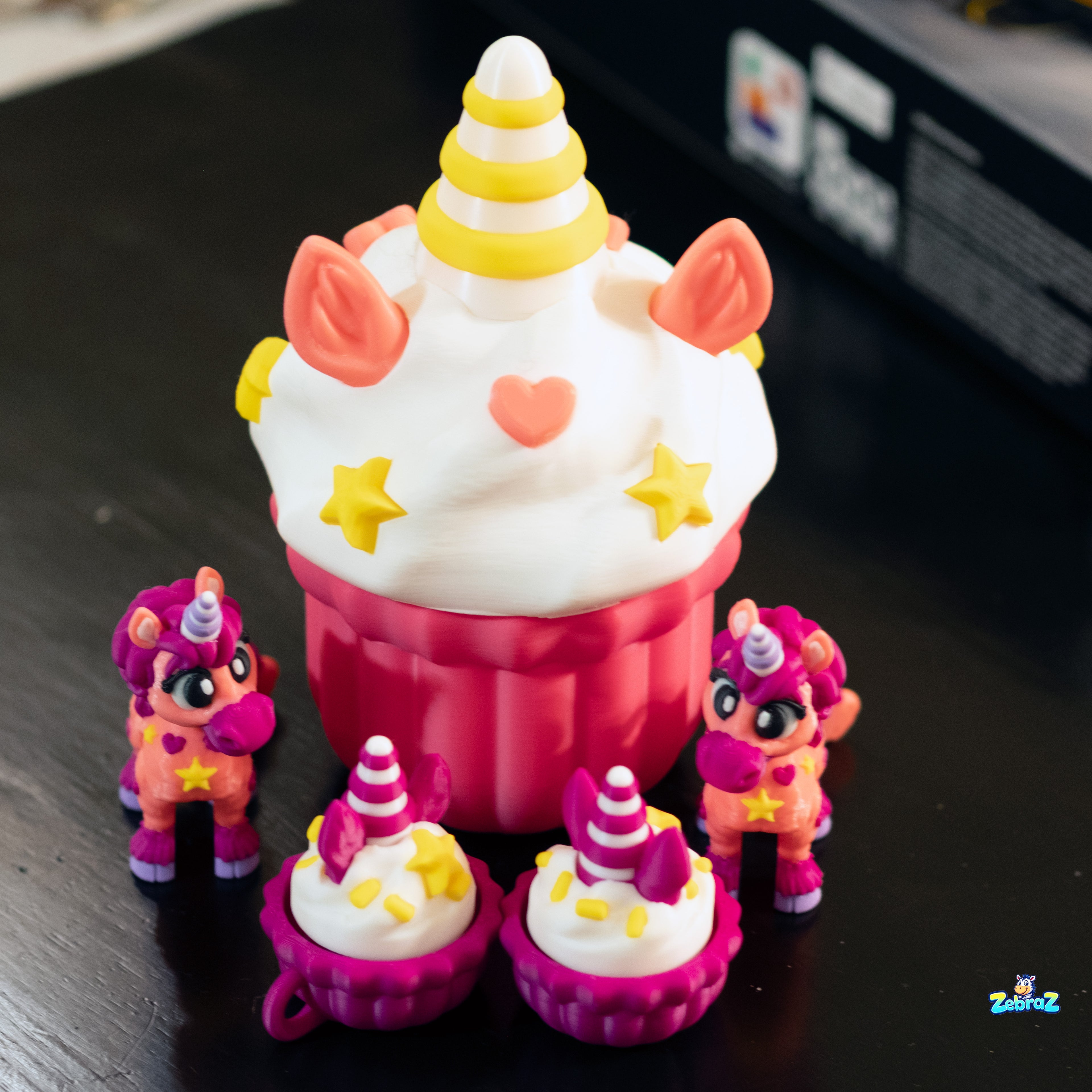 Unicorn Cupcake Surprise - 3D Printed Playset with Unicorns & Click-Click Toy