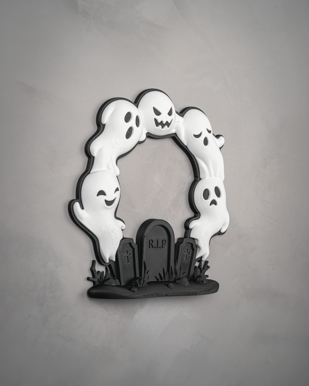 Cute Halloween Ghost Door Wreath – RIP Graveyard with 5 Ghosts