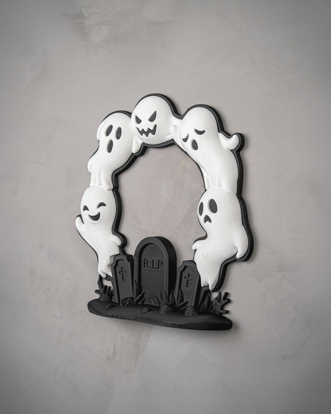 Cute Halloween Ghost Door Wreath – RIP Graveyard with 5 Ghosts
