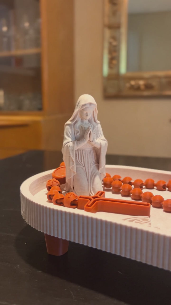Printed Virgin Mary Rosary Set – “Ore e Confie” Prayer Tray with Kneeling Madonna, Cross & Beads | Catholic Home Decor Gift